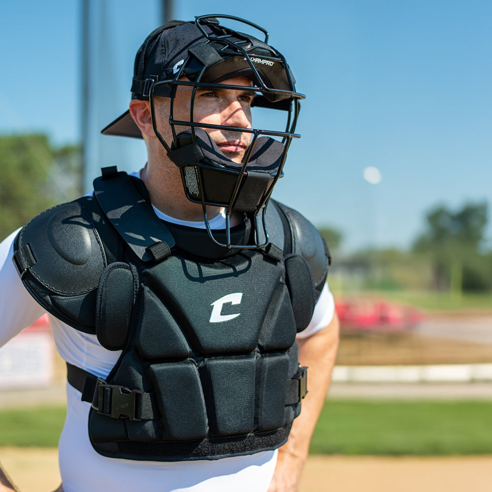 ADULT UMPIRE MASK - LIGHTWEIGHT - 18 OZ