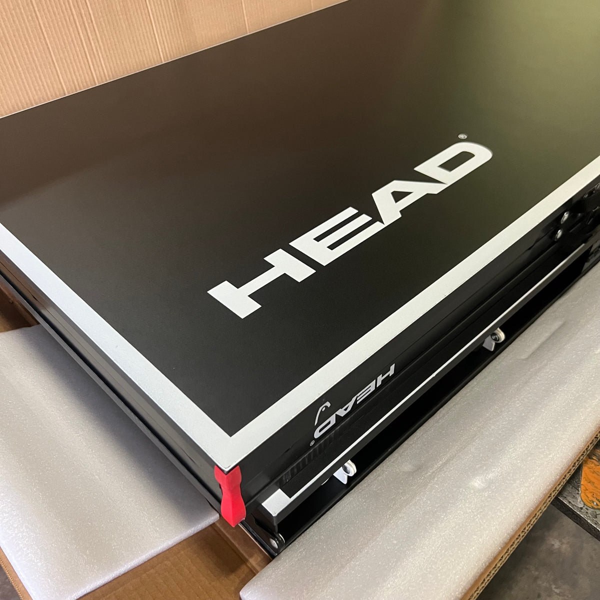 HEAD Mid Size Table Tennis Table / Size 92” x 52” x 30”